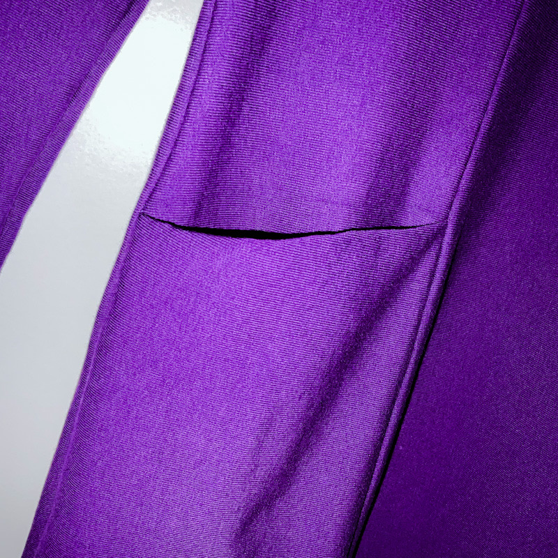 Schönes Detail: die eingearbeiteten Taschen am Kleid von La Glenna. #weihnachtskleidsewalong2021