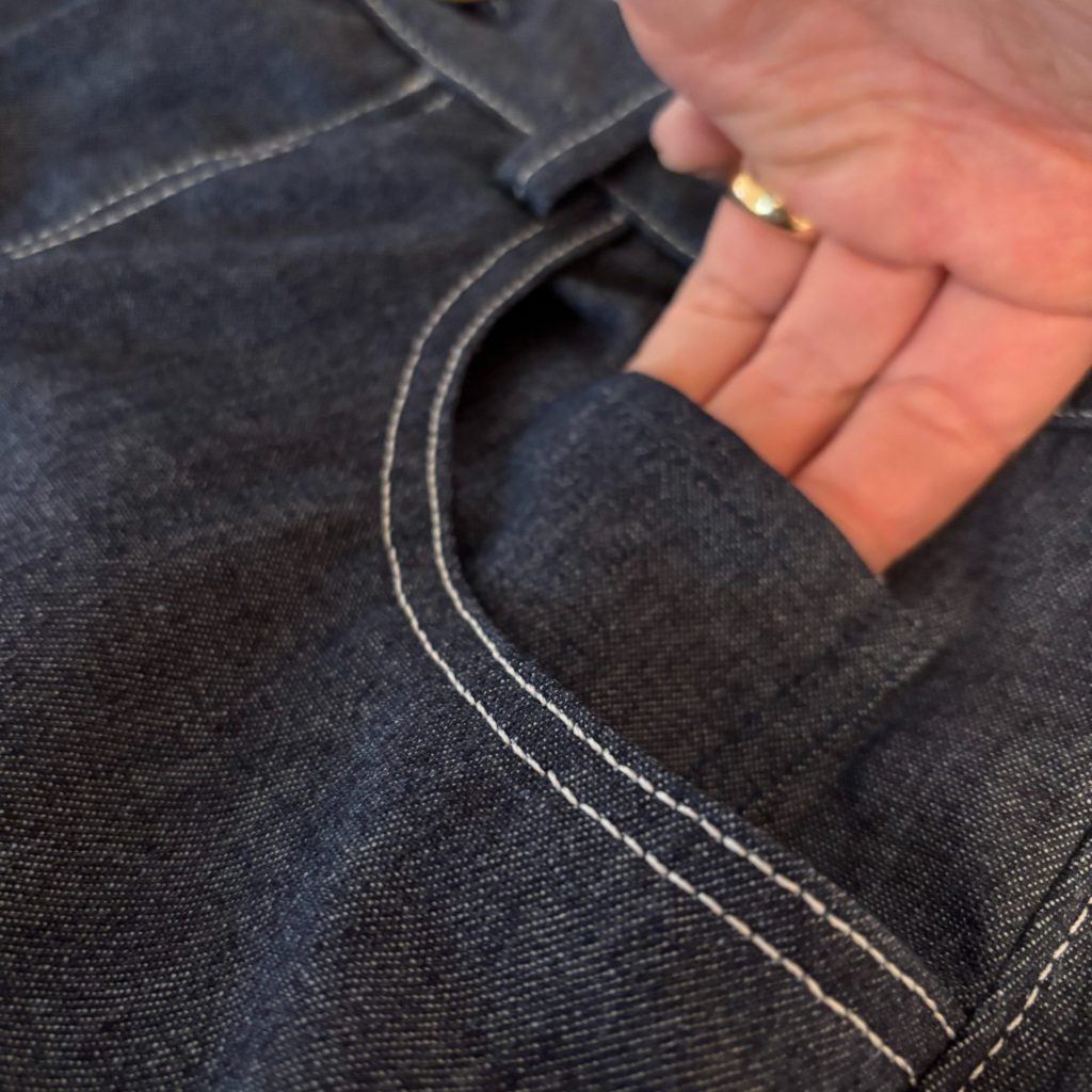 Münzfach an der Barrel Leg Jeans.