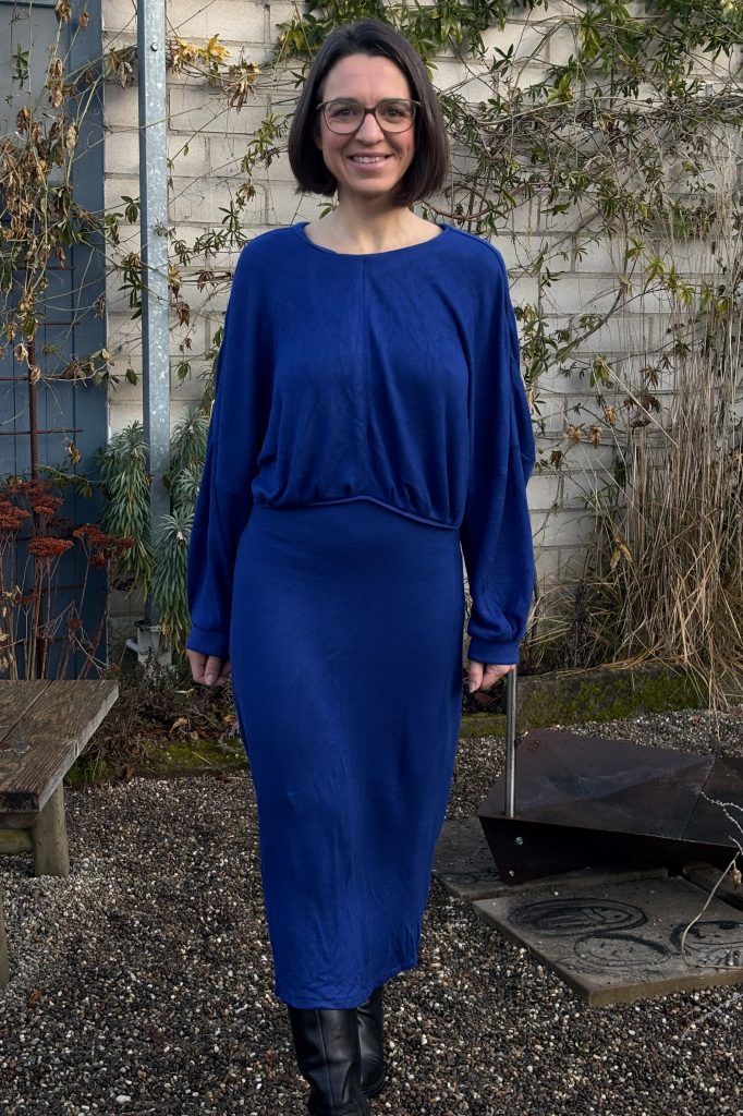 Frontansicht laufend - Weihnachtskleid 2025 jippie